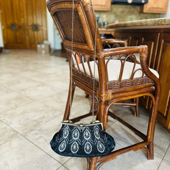 Vintage Black Beaded Handbag w Butterfly Clasp and Chain Strap by Melissa Design - Picture 13 of 14